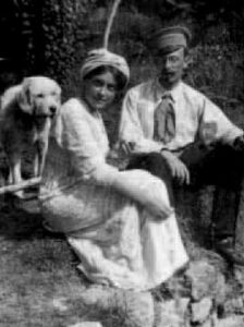 В. Аренс с мужем В. Гаккелем.