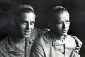 А.Маневич и В.Губарев. Начало 1930-х гг.
