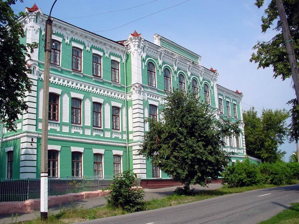 Новозыбковская средняя школа №1 (бывшая им. М.Калинина). Современное фото.