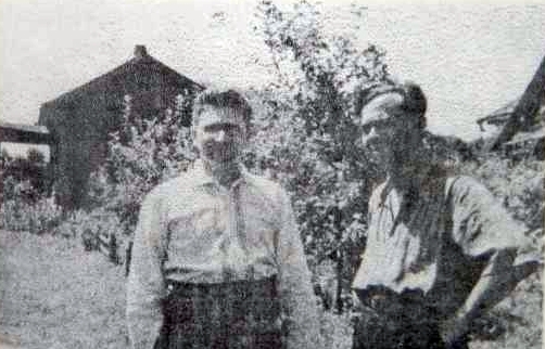 А. Эпштейн и Г. Куренев в Новозыбкове. 1952 г. Фото из книги.